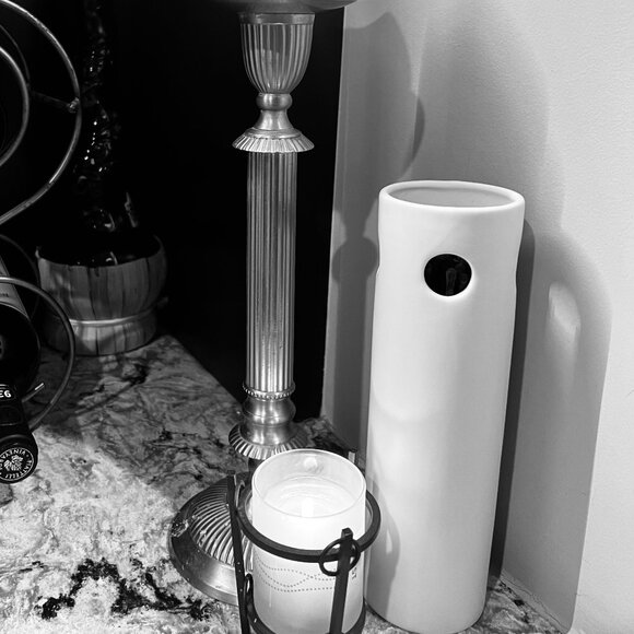 White Ceramic Matchstick Holder with 50 - 7" Matches and Striker Pad - Picture 10 of 11